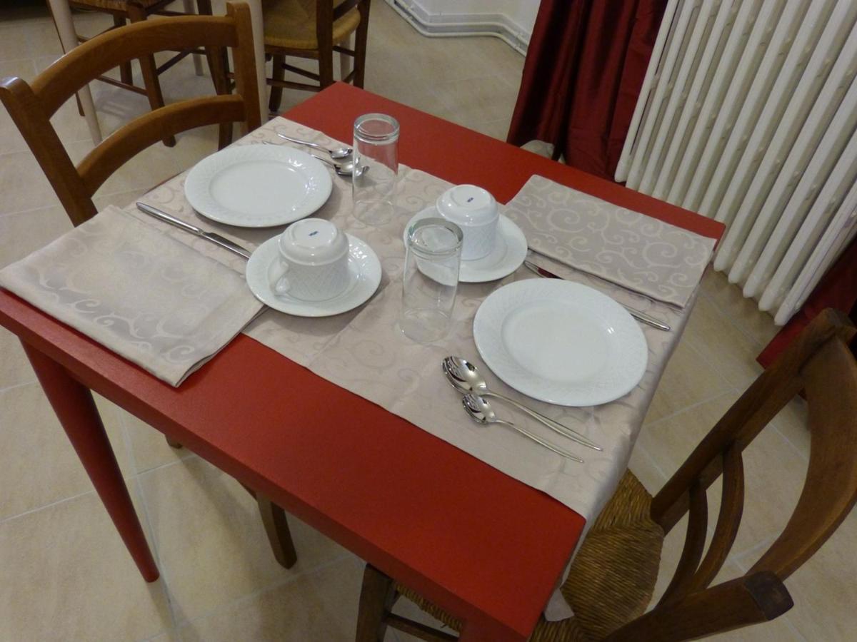 โดแมน เดอ เลสตูแอร์ Hotel Saint-Thomas-de-Conac ภายนอก รูปภาพ